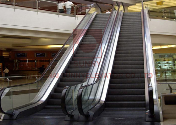 Las escaleras residenciales de la escalera móvil del centro comercial de VVVF 800m m moderaron el vidrio